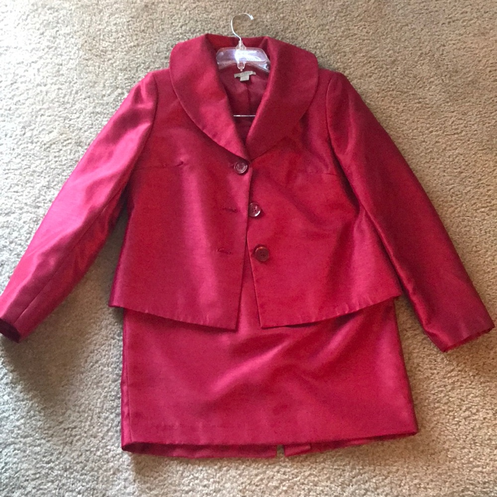 Red skirt suit